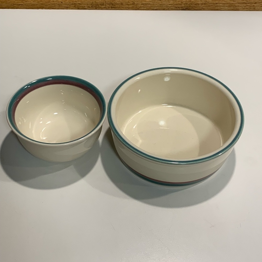 Pfaltzgraff “Juniper” bowls